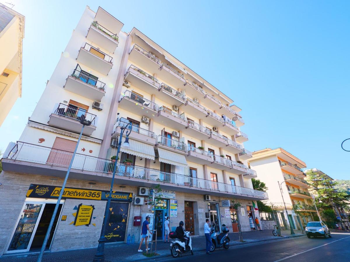 Apartment Aranci 67 - Centre And Vesuvius View Sorrento